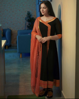 Anu Sithara feet photo 3