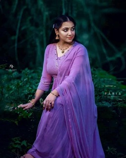 Anu Sithara feet photo 13
