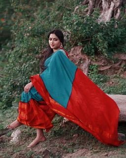 Anu Sithara feet photo 20