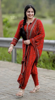 Anu Sithara feet photo 16