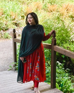 Anu Sithara feet photo 13