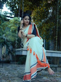 Anu Sithara feet photo 3