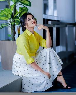 Anupama Parameshwaran feet photo thumbnail