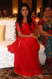 Anupama Parameshwaran feet photo thumbnail