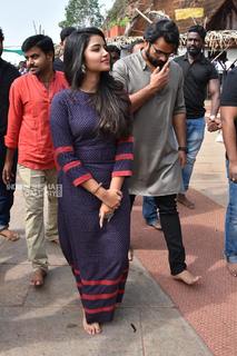Anupama Parameshwaran feet photo thumbnail