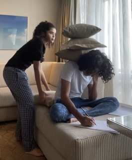 Anupama Parameshwaran feet photo thumbnail