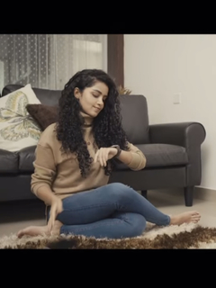 Anupama Parameshwaran feet photo thumbnail