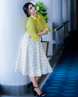 Anupama Parameshwaran feet photo thumbnail