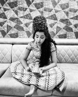 Anupama Parameshwaran feet photo thumbnail