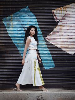 Anupama Parameshwaran feet photo thumbnail