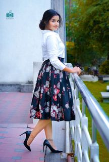 Anupama Parameshwaran feet photo thumbnail