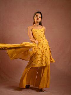 Anupama Parameshwaran feet photo 4