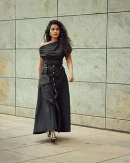 Anupama Parameshwaran feet photo 11