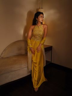 Anupama Parameshwaran feet photo 9