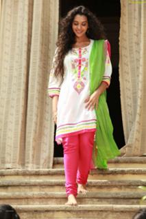 Anupriya Goenka feet photo 15