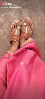 Anushka Sen feet photo thumbnail
