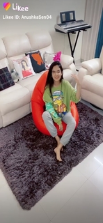Anushka Sen feet photo thumbnail