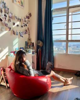 Anushka Sen feet photo thumbnail