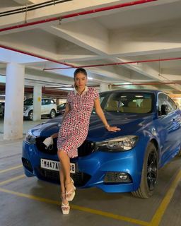 Anushka Sen feet photo thumbnail