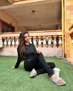 Anushka Sen feet photo thumbnail