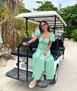 Anushka Sen feet photo thumbnail