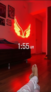 Anushka Sen feet photo thumbnail