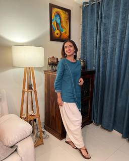 Anushka Sen feet photo thumbnail