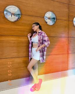 Anushka Sen feet photo thumbnail