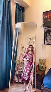 Anushka Sen feet photo thumbnail