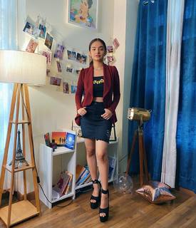 Anushka Sen feet photo thumbnail
