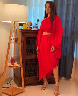 Anushka Sen feet photo thumbnail
