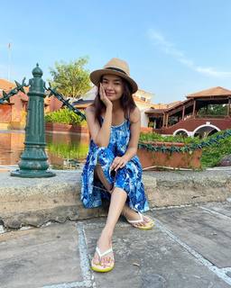 Anushka Sen feet photo thumbnail