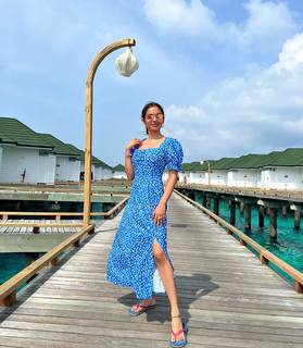 Anushka Sen feet photo thumbnail