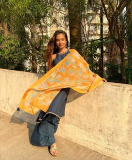 Anushka Sen feet photo thumbnail