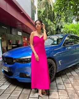 Anushka Sen feet photo thumbnail