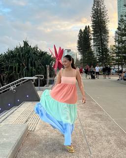 Anushka Sen feet photo thumbnail