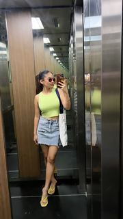 Anushka Sen feet photo thumbnail