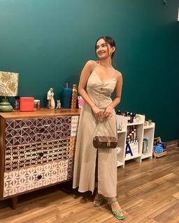 Anushka Sen feet photo thumbnail