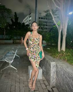 Anushka Sen feet photo thumbnail