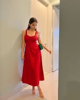 Anushka Sen feet photo thumbnail