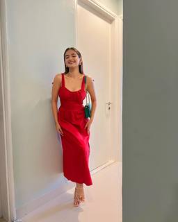 Anushka Sen feet photo thumbnail