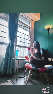 Anushka Sen feet photo thumbnail