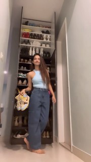Anushka Sen feet photo thumbnail