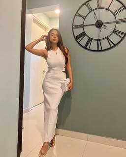 Anushka Sen feet photo thumbnail