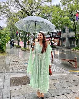 Anushka Sen feet photo thumbnail