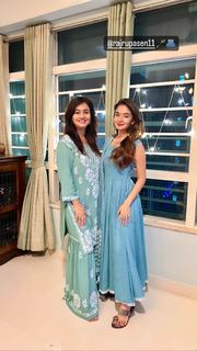 Anushka Sen feet photo thumbnail