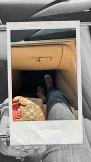 Anushka Sen feet photo thumbnail