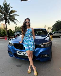 Anushka Sen feet photo thumbnail