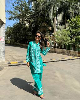 Anushka Sen feet photo thumbnail