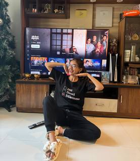 Anushka Sen feet photo thumbnail